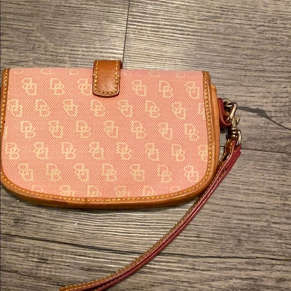 Dooney & Bourke vintage clutch - Picture 3 of 3